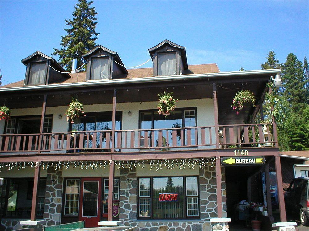 Motel Des Pays D'En Haut Val-David Zewnętrze zdjęcie