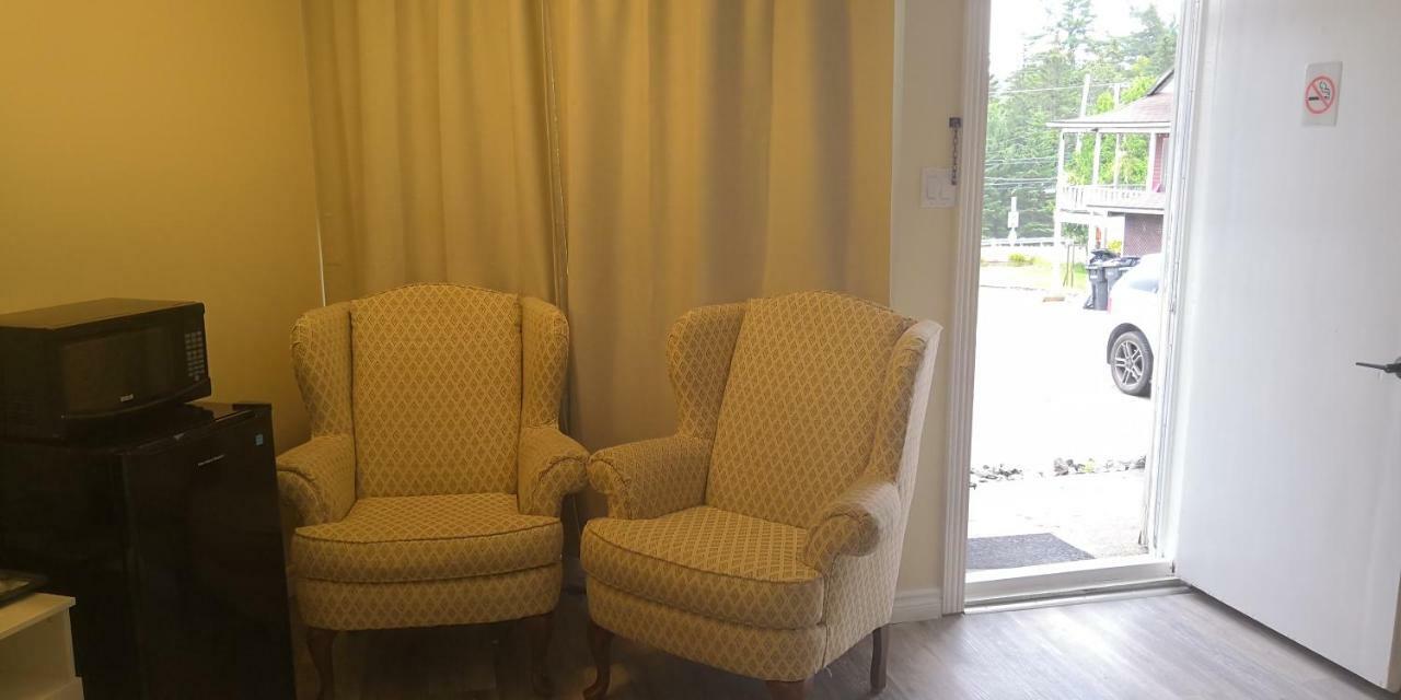 Motel Des Pays D'En Haut Val-David Zewnętrze zdjęcie
